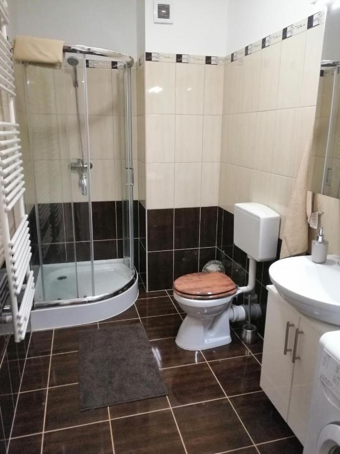Boglarka Apartman Szegedin Exterior foto